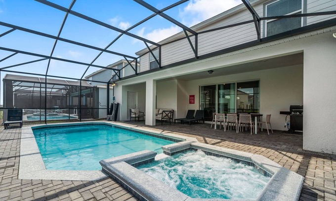 Davenport House | Sleeps 25 Game Room Pool Free Water Slides