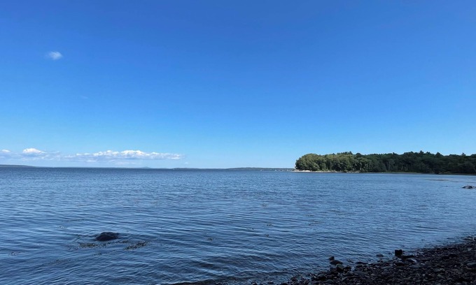 Northport Apartment | Slice of Heaven, steps to the beach