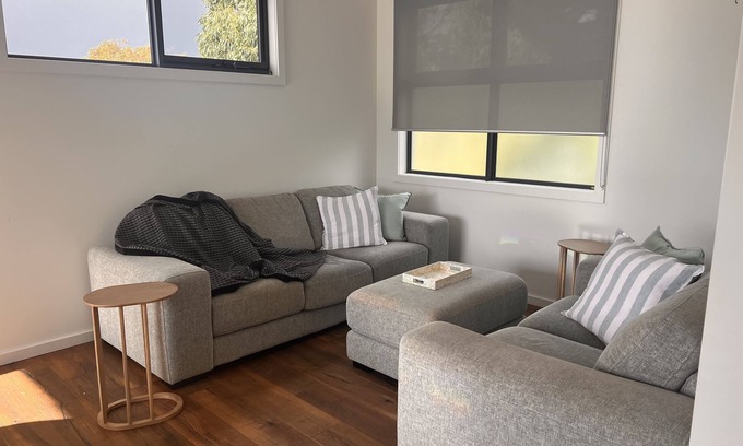 Flinders Apartment | Small apartment in town