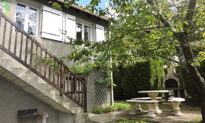 Siguer Apartment | Small cottage with private garden in a peaceful setting surrounded by mountains