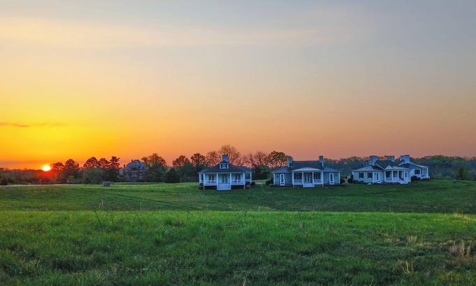 Farmville Cottage | Small efficiency unit near Hampden-Sydney and Longwood