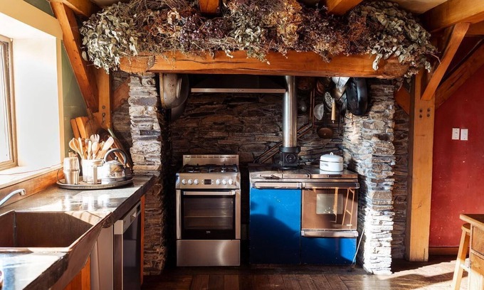 Waharoa House | Small Group unique Barn countryside retreat