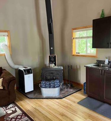 Georgian Bay House | Small Muskoka Cottage- Gibson Lake