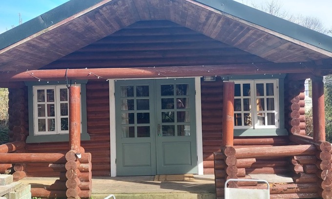 Broadford Cabin | Small rustic log cabin, centrally located on the Isle of Skye.