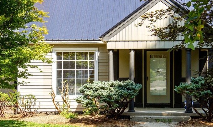 Rockville House | Small town home away from home
