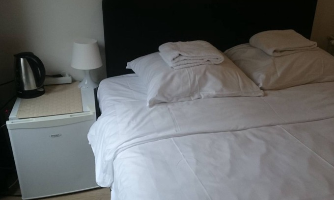 Utrecht Hotel | Small triple room, 1 km from center Utrecht