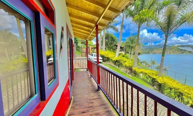 El Penol Villa | Small Villa in Guatape