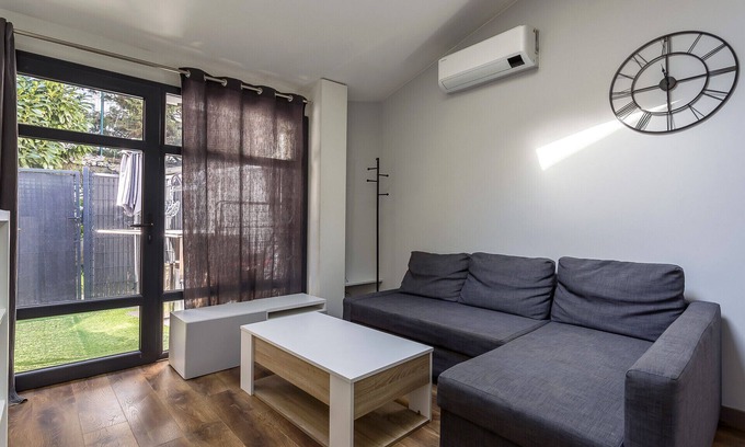 Perralliere Apartment | Smartstay Louis Mille - Gratte-Ciel