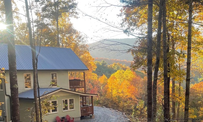 Whittier House | Smokey Mountain Holiday - Amazing Views - Family Friendly