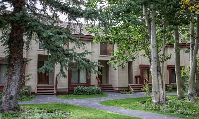 Mammoth Lakes Condo | Snowcreek III 441 Pet-Friendly, BBQ Grill, Updated and On the Snowcreek Meadow by RedAwning