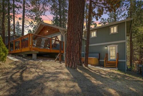 Fox Farm House | Snowcrest Lodge in Exclusive Fox Farm