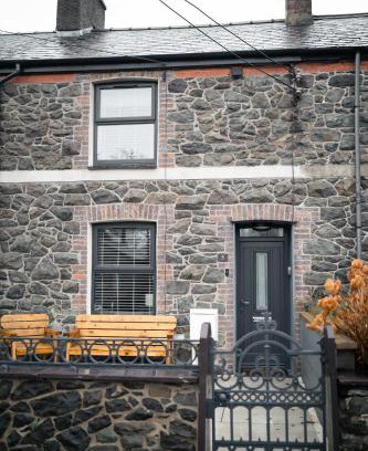 Llanberis House | Snowdonia Quarryman cottage