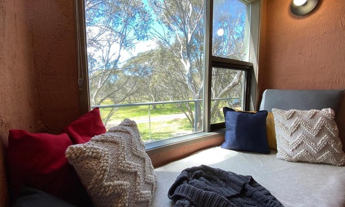 Dinner Plain House | Snowgums 11