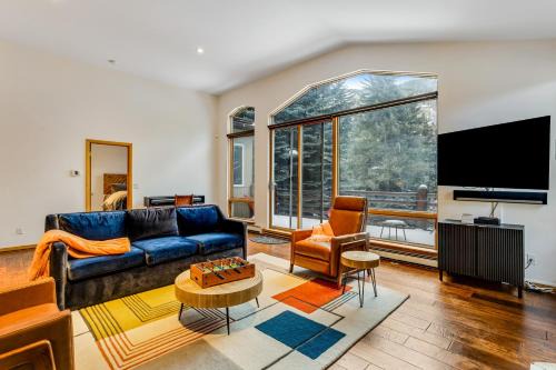 Vail House | Snowy Peak Sanctuary