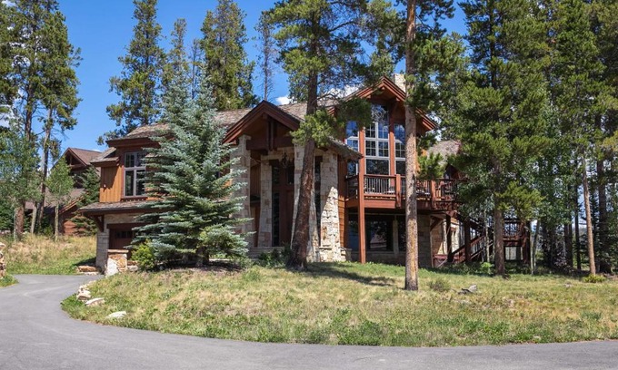 Peak 8 House | Snowy Point Chalet: True Mountain Luxury