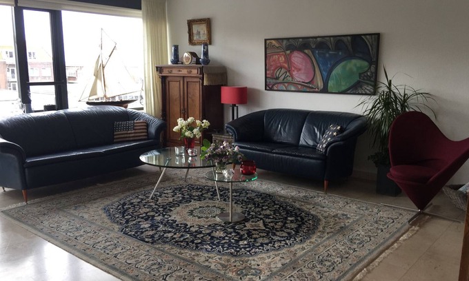 Vissershaven Apartment | Snug apartment in the old part of Scheveningen, 100 m from the beach