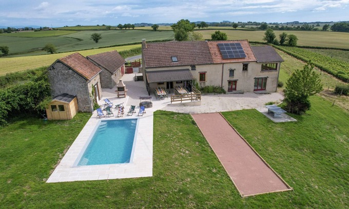 Neuvy-Grandchamp Villa | So Villa Molise au Blanc (71) - Heated pool - Sauna - 2h from Lyon - 30p.