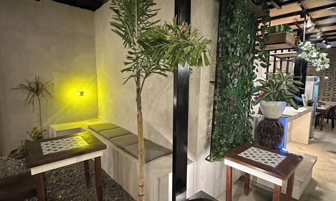 Talibon Hotel | Soi Suites