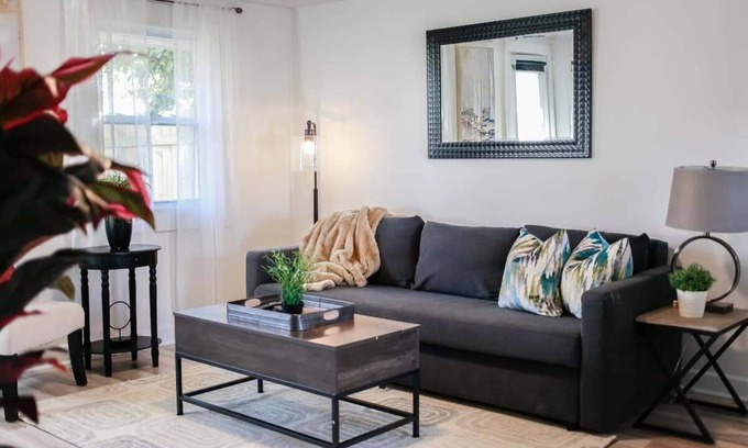 Willoughby Spit Apartment | Sojourn Beachside Hideaway 2 BR