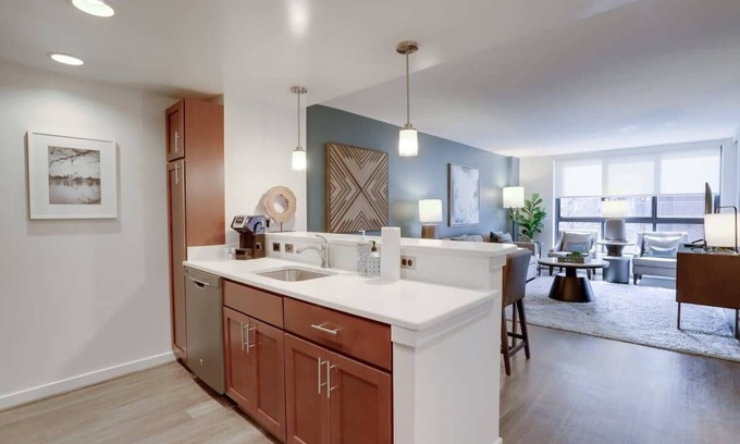 Ballston Apartment | Sojourn | VA Square | 1 BR