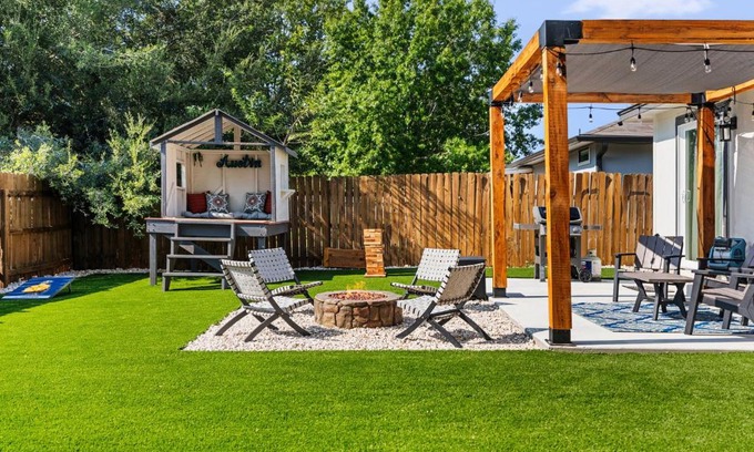 Austin House | Solace in South Austin - Game Room & More