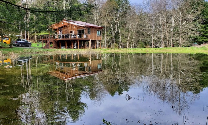 Spring Mills Cabin | Solar Cabin: A Modern, Off-grid Retreat on 100 Acres