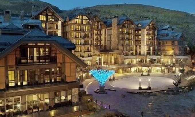 Vail Condo | Solaris Residences 4Br+Den Mountain View: Unit 4D East