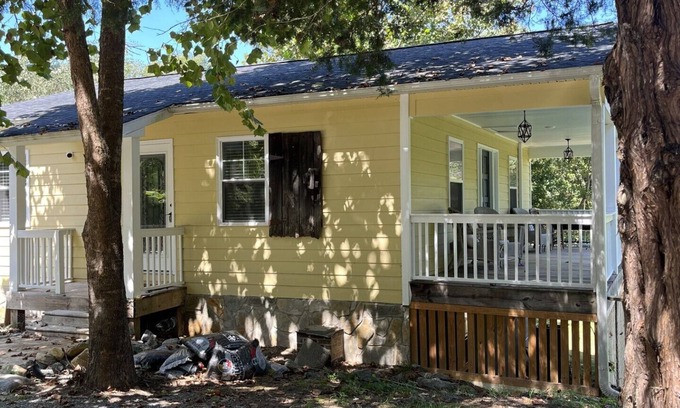 Morganton Cottage | Solitude of the Hills of NC & beauty of the Catawba River yet minutes to I-40.