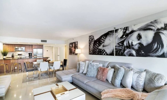 Downtown Miami Condo | Some Like It Hot! 4 Bedroom Condo, Views of Water & Miami Skyline!