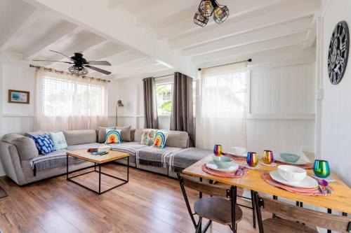 Hilo House | Somewhere over the Rainbow Loft with AC Hilo