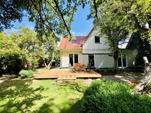 Diedrichshagen House | Sommerhaus am Bach