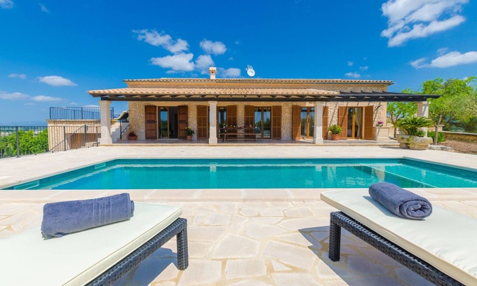 Montuiri Villa | SON ROCA - Villa with private pool in Montuïri. Free WiFi