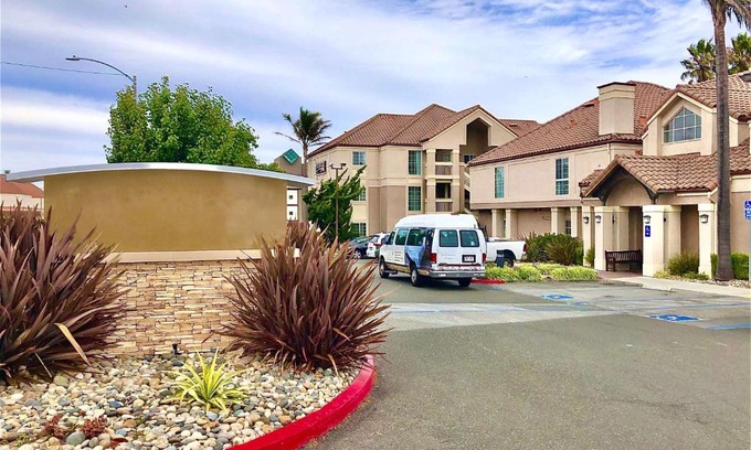 San Bruno Hotel | Sonesta ES Suites San Francisco Airport San Bruno