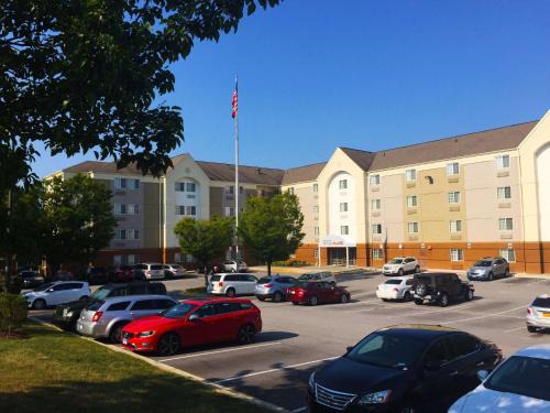 Linthicum Heights Hotel | Sonesta Simply Suites Baltimore BWI Airport
