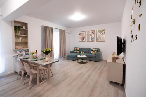 Militari Apartment | Soni Exclusive Apartments 1218 Plaza with Private Parking & Self Check-in