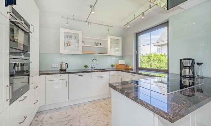 Ostvorpommern House | Sonnendeck - Exclusive vacation home in Ückeritz with sauna, garden and plenty of space