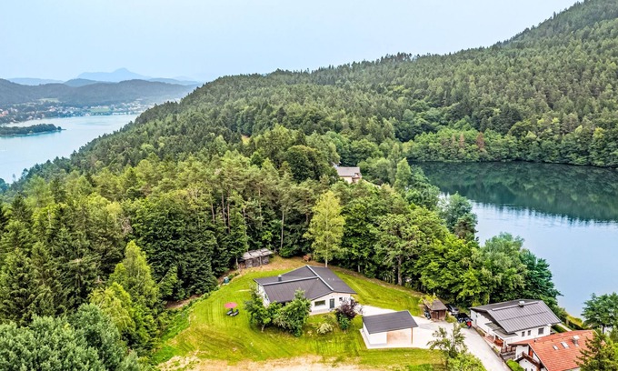 Schiefling am See House | Sonnenteich-Haus by Interhome