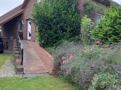Heiligenhagen Apartment | Sonnige Ferienwohnung am Wald Büdnerreihe