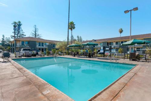 Rohnert Park Hotel | Sonoma Winegrower's Inn