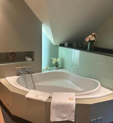 Opgrimbie Bed & Breakfast | Sophia Rooms 14