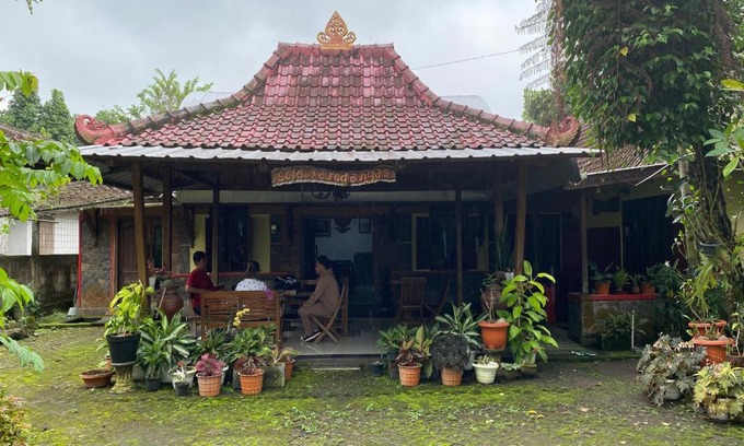 Ngemplak House | Sopo Guesthouse
