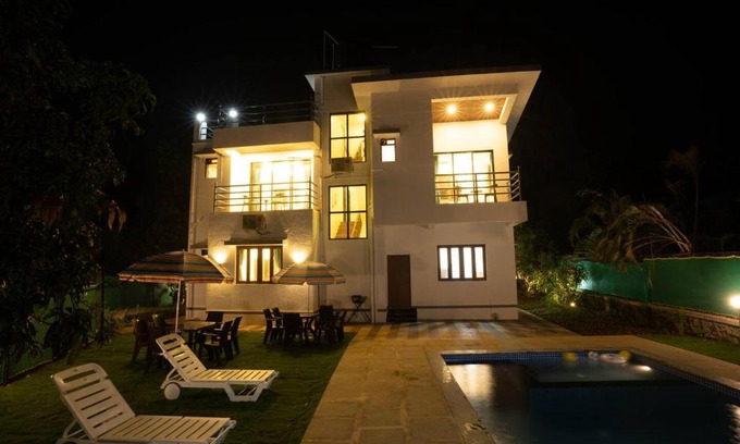 Tarapur House | Сorner of india