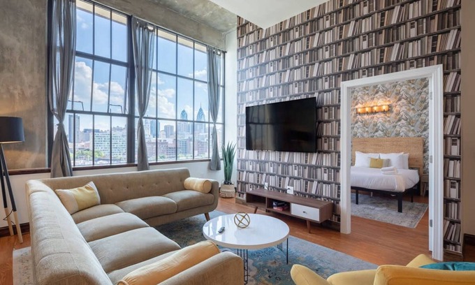 West Poplar Apartment | Sosuite 2BR Penthouse w W D Gym On-site Bar