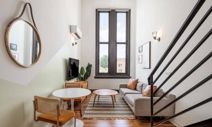 West Philadelphia Apartment | Sosuite | Studio Loft w W/D, Gym, Lounge