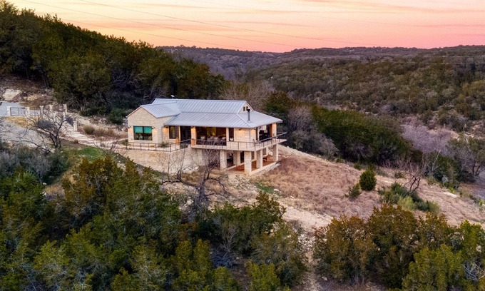 Dripping Springs House | Sotol by AvantStay | Direct River Access + Views