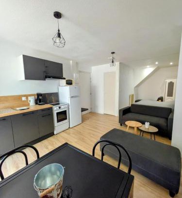 Poligny Apartment | Sous la tour