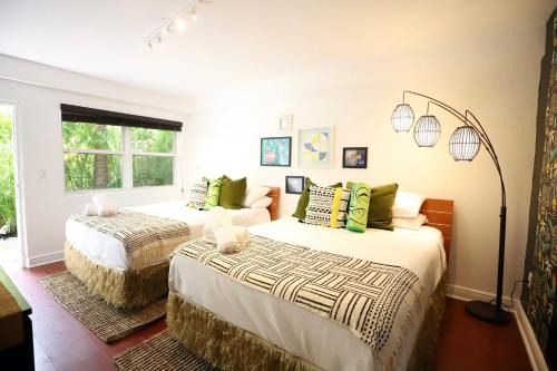 Flamingo/Lummus Apartment | South Beach Steps to Ocean Drive with Free Parking