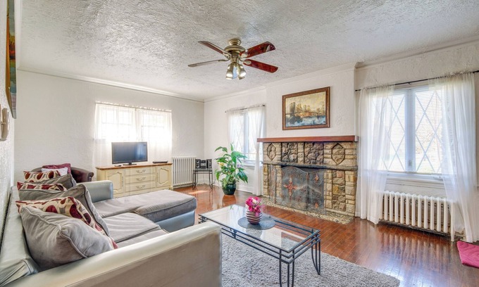 Cleveland Heights Apartment | South Euclid Apt < 10 Mi to Downtown Cleveland!