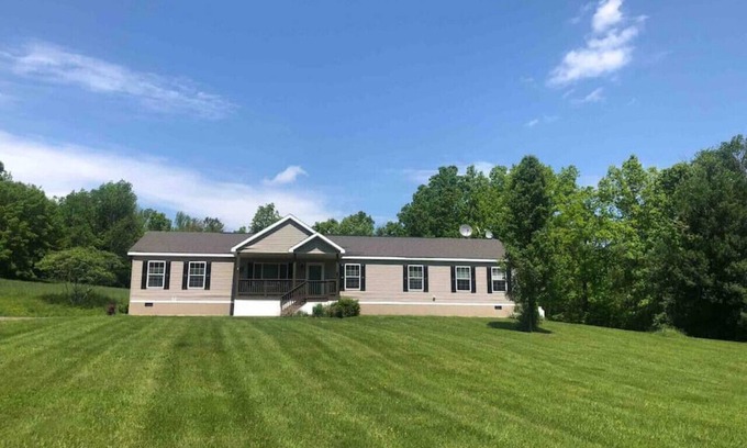 Gilboa House | South Gilboa · 5 BR home between Windham & Plattekill Ski Centers
