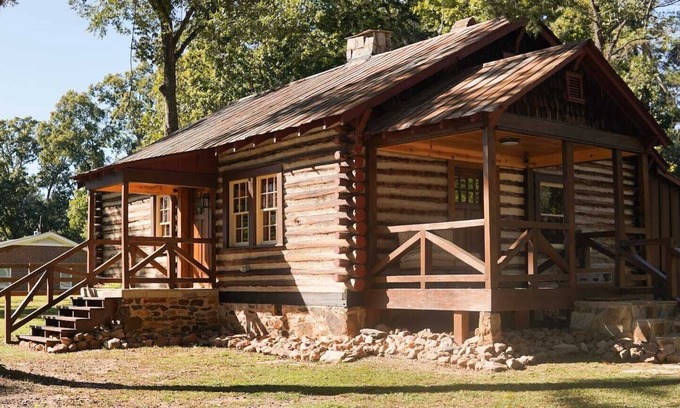 Stone Mountain Cabin | Southern Rustic cabin CLOSE to Stone Mountain Park